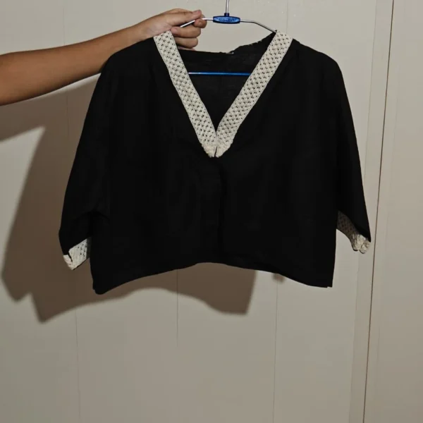 Handcrafted Black Cotton V-Neck Saree Blouse with Ivory Crochet Lattice Border