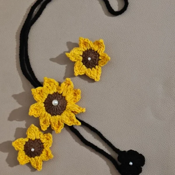 Crochet sunflower set including finger ring
